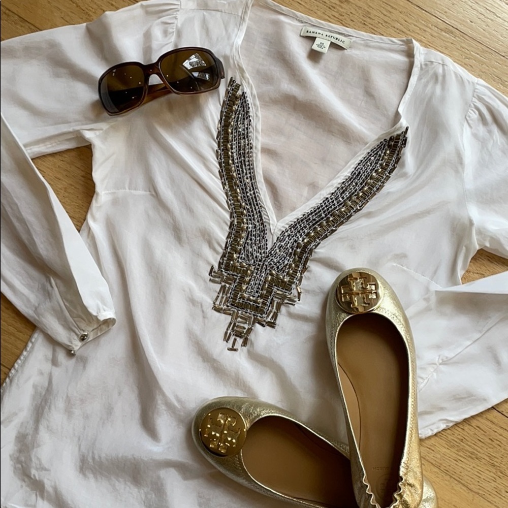 Banana Republic White Silk shirt with metal tone beading sequin embellishments